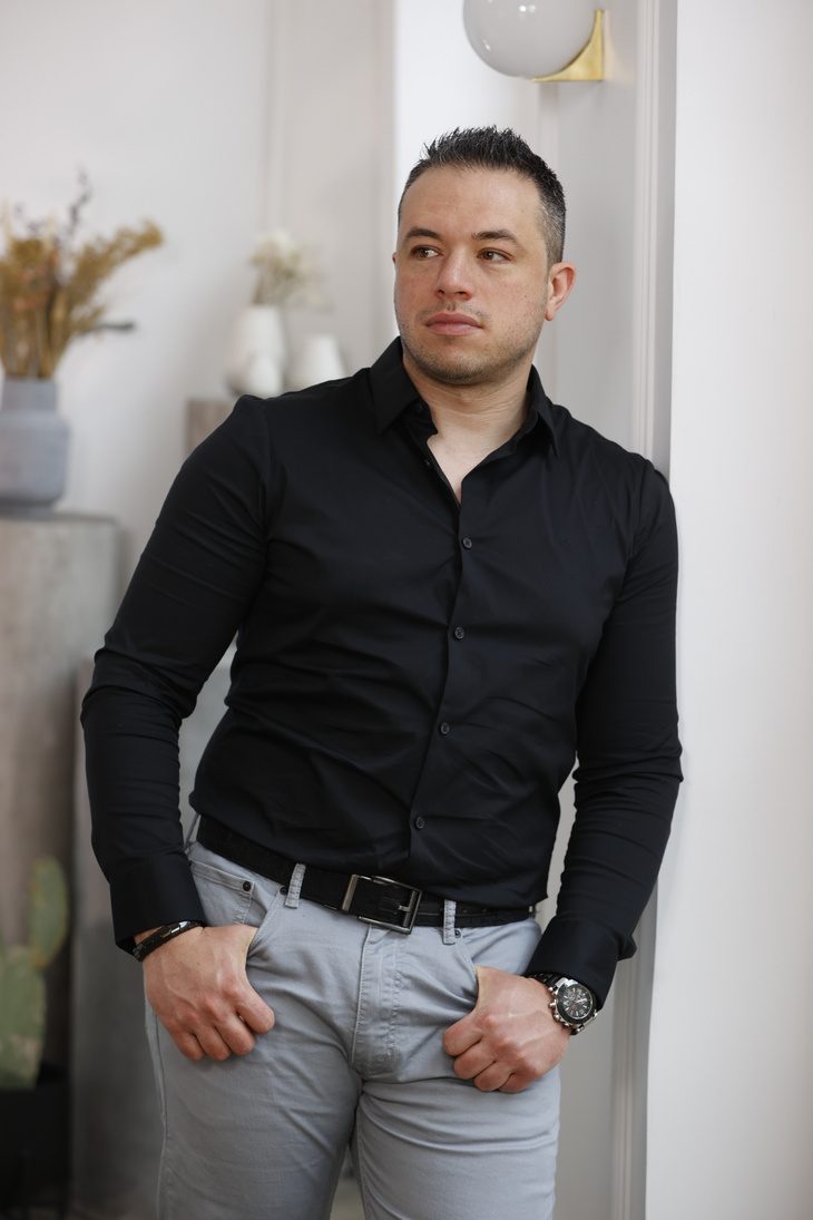 Portrait de Jonathan Kasslaci, concepteur d'AdipoXtrem